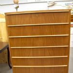 647 8526 CHEST OF DRAWERS